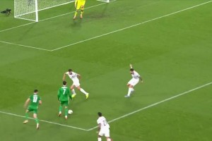 葡萄牙2球落后！帕洛特低射近角破门双响！门将科斯塔扑救不及