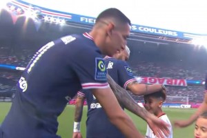 再看依旧震撼！德容：我永远忘不了梅西在我眼前的那个传球！