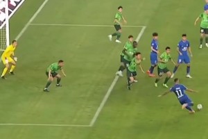 圆月弯刀！内维斯任意球直挂死角，葡萄牙4-1领先亚美尼亚