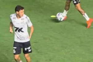 内马尔赛前训练轻盈自如，还能在明年世界杯看到你的表演吗？