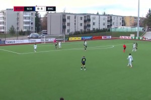 兄弟间的对决：杰克-弗莱彻抢断泰勒-弗莱彻，为英格兰国青进球